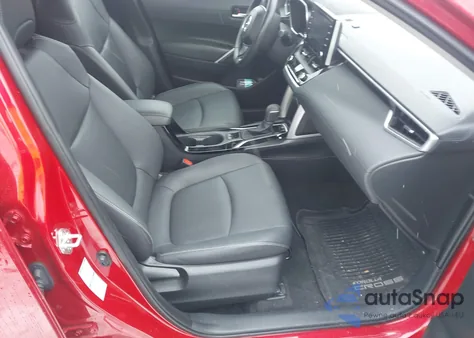 2022 Toyota Corolla Cross Xle from USA, damaged, VIN 7MUDAABG3NV024379